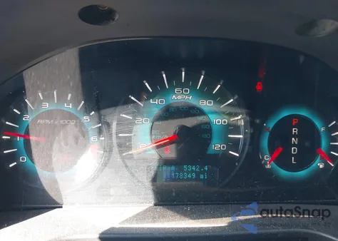 2010 Ford Fusion Se z USA, uszkodzony, nr VIN 3FAHP0HA1AR176963